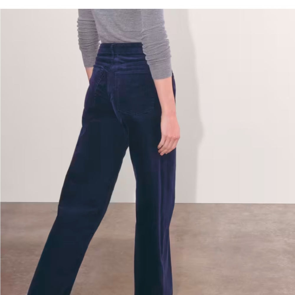 Everlane the Mid-Way Pant in Corduroy. Navy blue. NWT